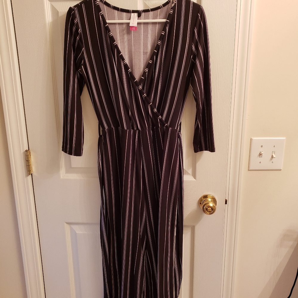Jumpsuit - Picture 2 of 3